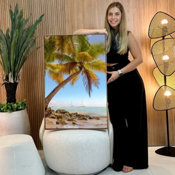 Quadro Decorativo Praia Com Barcos Ao Fundo